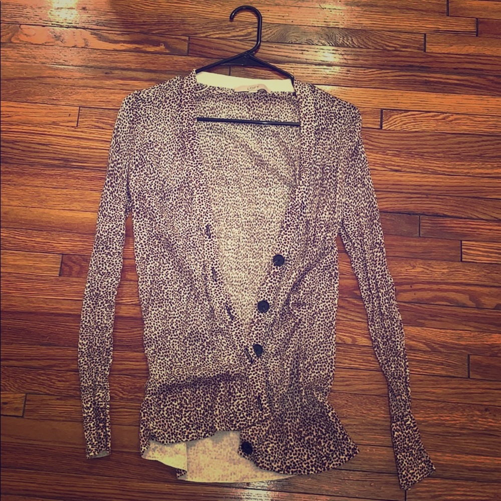 LAST CHANCE!! Black and brown lightweight sweater